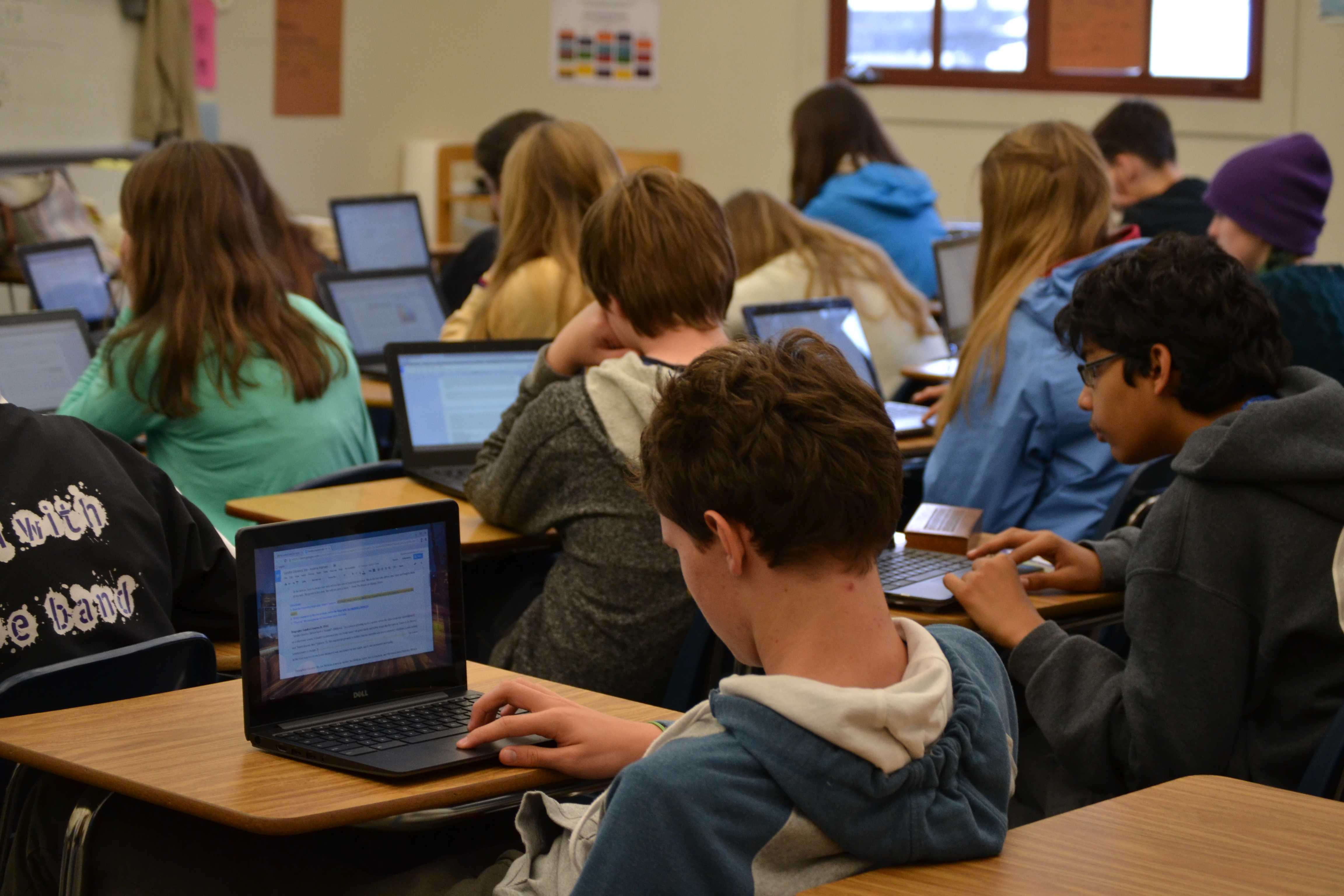 chromebook-information-south-meadow-school