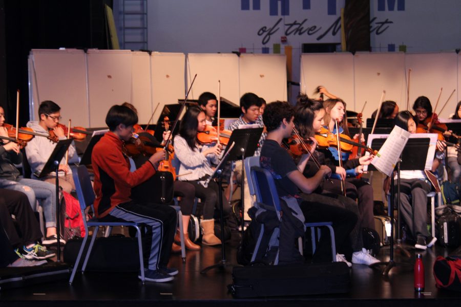 Bands and orchestra dazzle in winter concert