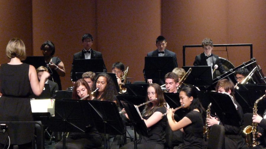Jazz and symphonic bands shine in Hollywood