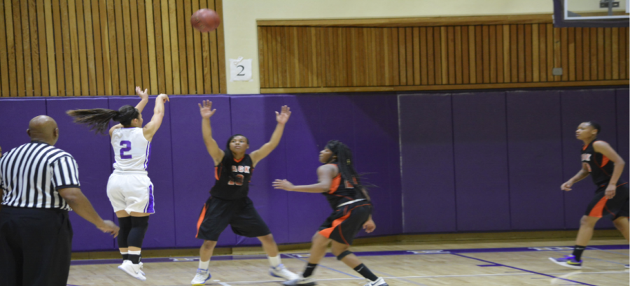Women’s Basketball finds success at the beginning of season