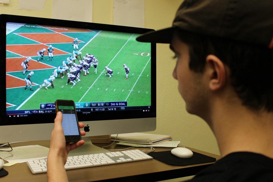 Students draft players as fantasy football takes over
