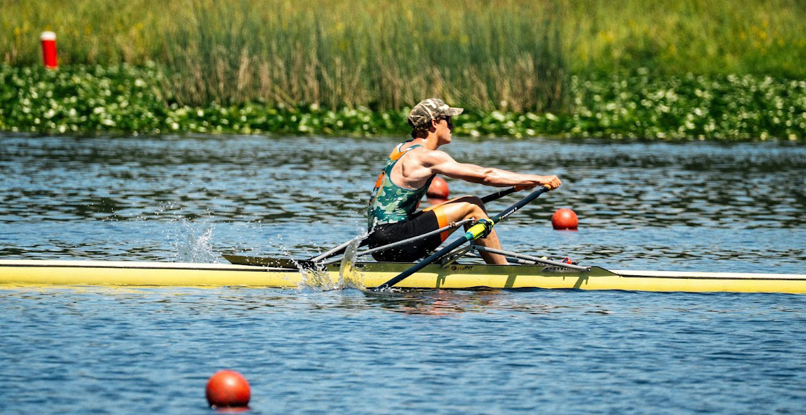Senior Andrew Young rowing with Oakland Strokes Varsity Men(OSVM), a rowing team where athletes race
narrow boats against different clubs.