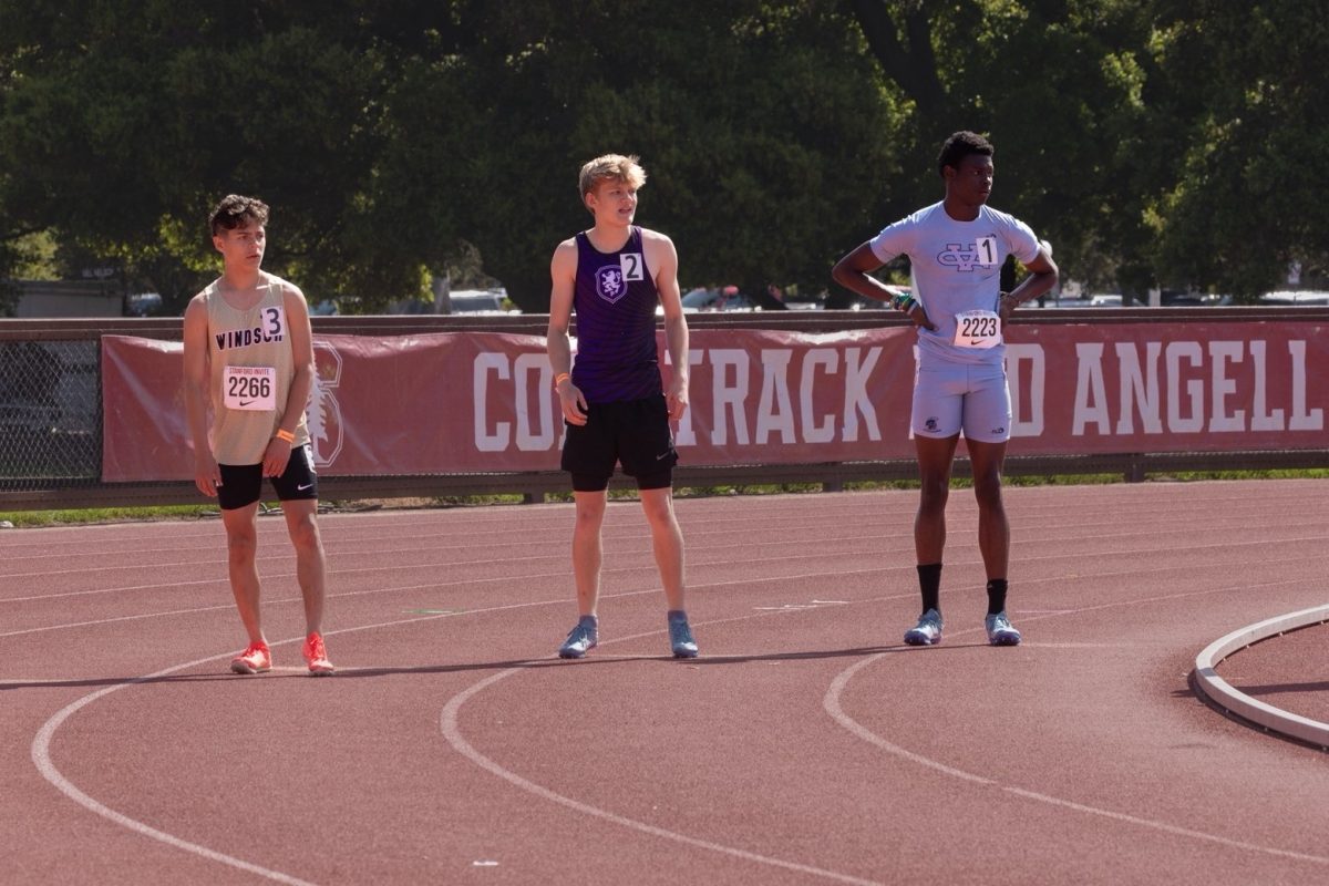 Piedmont track and field runner Eric Venner preparing to race as the anchor in the 4x1 at the Stanford Invita-
tional on April 5, 2025.